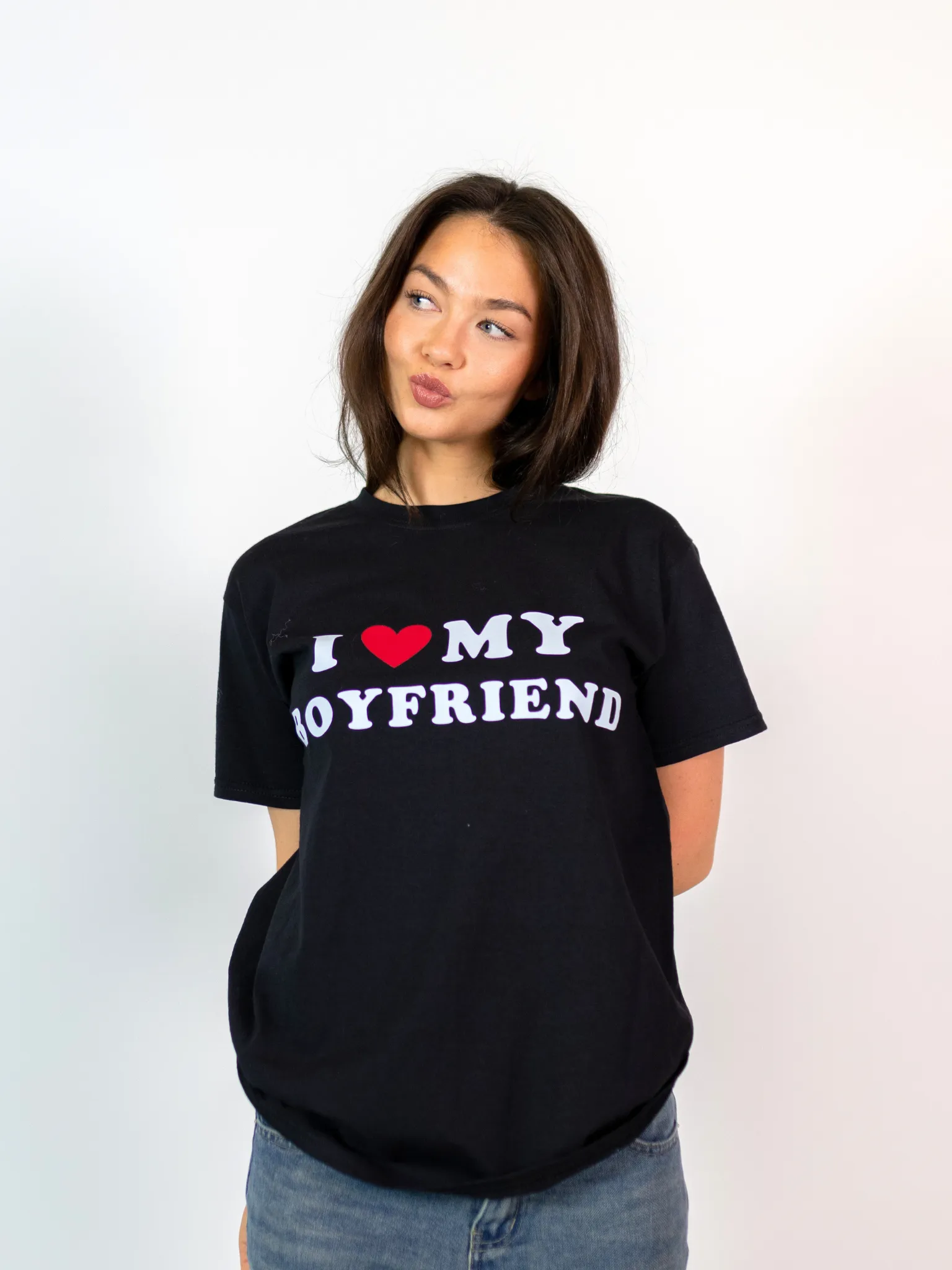 BOYFRIEND UNISEX T-SHIRT - SORT