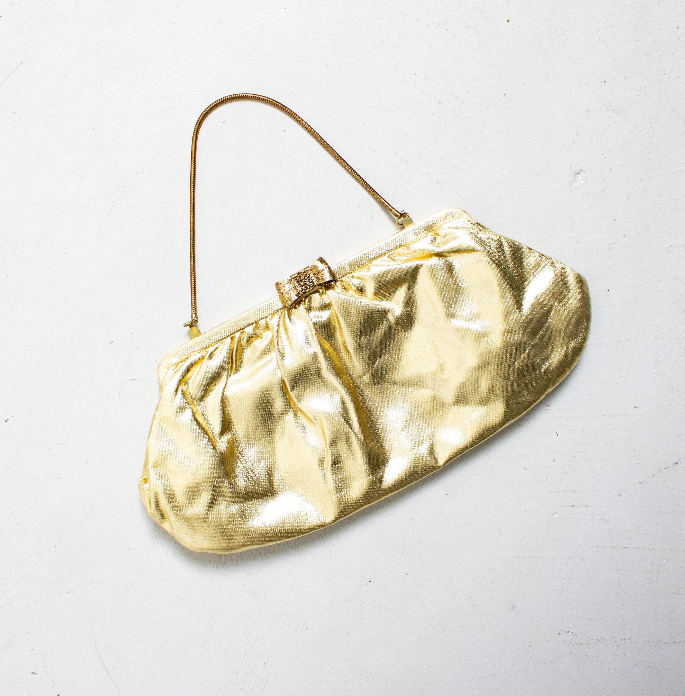 Vintage 1950s Purse Gold Metallic Fabric BOW Clasp Chain Cocktail Clutch Bag 60s